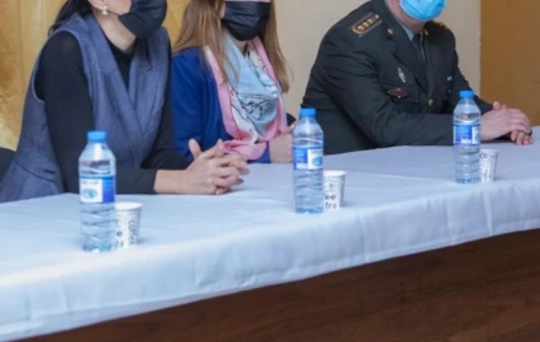 Ombudsman yetkinlik yaşına çatmayan məhkumlarla görüşüb - FOTO