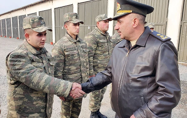 Müdafiə nazirinin müavini hərbi qulluqçularla görüşüb - FOTO
