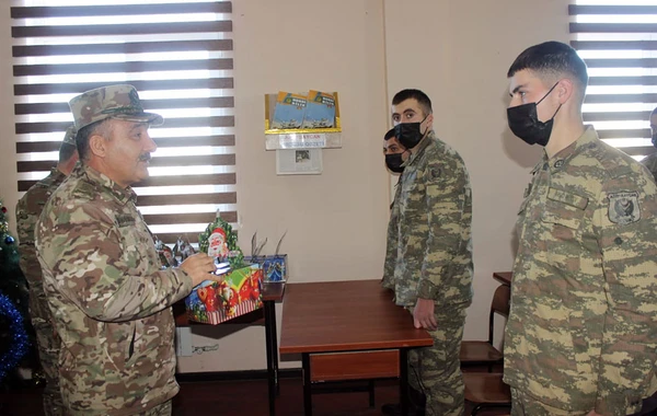 Komandan Quru Qoşunlarına ayıq-sayıqlığın artırılması ilə bağlı tapşırıqlar verib - FOTO