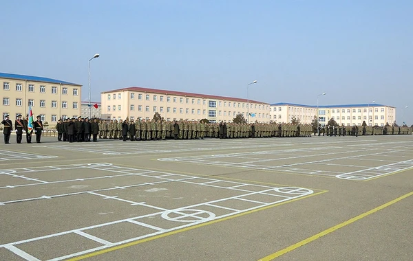 Naxçıvan Qarnizonu Qoşunlarında fərqlənən hərbçilər mükafatlandırılıb - FOTO