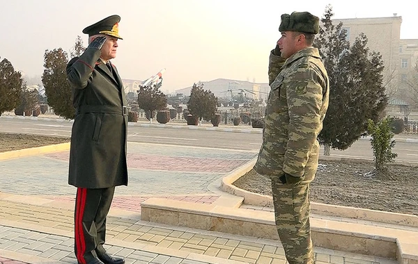 Naxçıvan Qarnizonu Qoşunlarında fərqlənən hərbçilər mükafatlandırılıb - FOTO