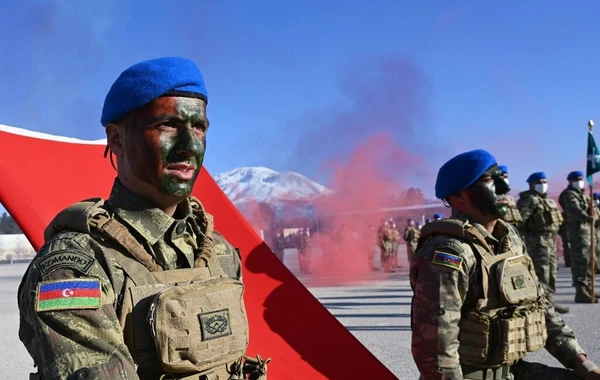 Azərbaycan hərbçiləri Türkiyədə komando kursunu bitiriblər - FOTO