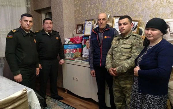 Bayramlar münasibətilə şəhid ailələri ziyarət olunub - FOTO/VİDEO