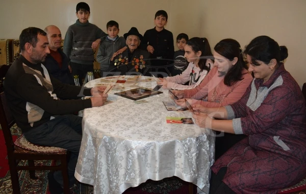 Yüz yaşlı Əmrah babanın uzunömürlülüyünün sirri - FOTO