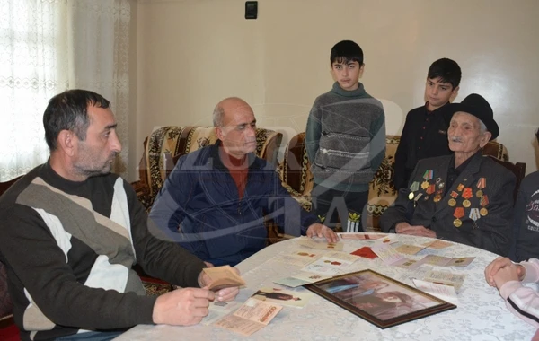 Yüz yaşlı Əmrah babanın uzunömürlülüyünün sirri - FOTO