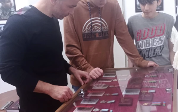 Qurban Qurbanov şəhid general Polad Həşimovun oğulları ilə görüşdü - FOTO