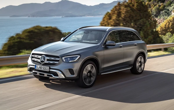 "Mercedes" 800 mindən çox avtomobili geri çağırır