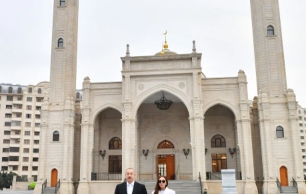 İlham Əliyev və Mehriban Əliyeva “Xanım Fatimeyi Zəhra” məscidində - VİDEO/FOTO - YENİLƏNİB