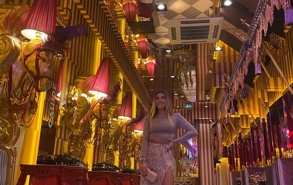 Röya artıq çəkisi ilə diqqət çəkdi - FOTO