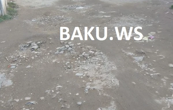 Bakının bu yolundan keçmək müşkülə çevrilib - VİDEO