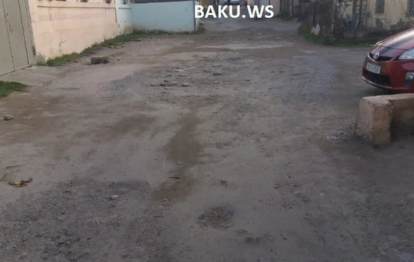 Bakının bu yolundan keçmək müşkülə çevrilib - VİDEO