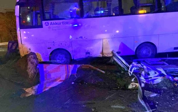 Azərbaycanlı sürücü İstanbulda lüks avtomobildə ağır qəza törətdi - VİDEO/FOTO