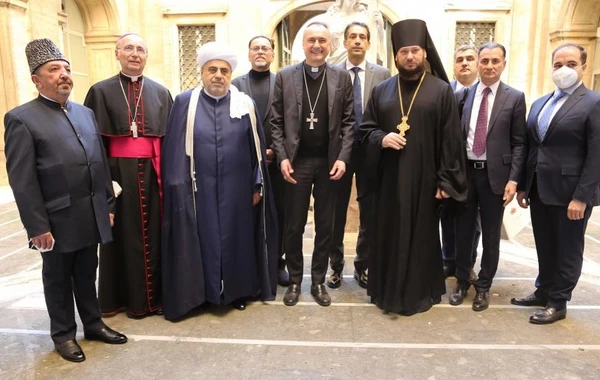 Allahşükür Paşazadə Vatikanın baş keşişi ilə görüşüb