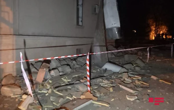 Azərbaycanda evdə partlayış: Xəsarət alanlar var - FOTO/VİDEO