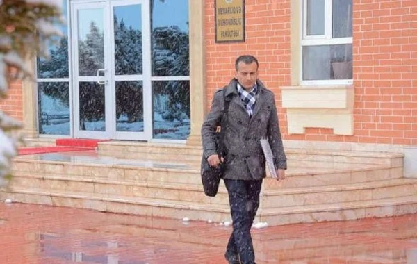 Azərbaycanda universitet müəllimi dəm qazından öldü - FOTO