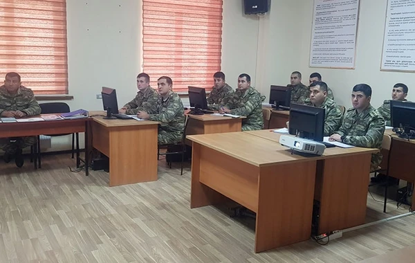 Azərbaycan Ordusunun bölük komandirləri ilə təlim toplanışları keçirilib - VİDEO/FOTO
