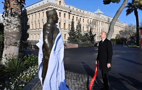 Президент Азербайджана открыл памятник Гаджи Зейналабдину Тагиеву - ФОТО/ВИДЕО