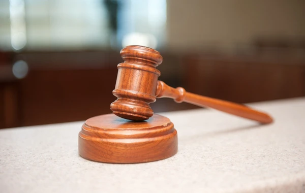 Зачитан приговор мужчине, обвиняемому в присвоении 5 млн манатов