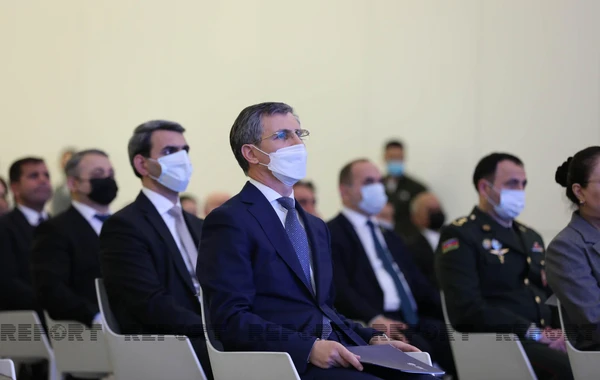 Heydər Əliyev Mərkəzində zefer.az saytının təqdimatı keçirilib - FOTOLAR