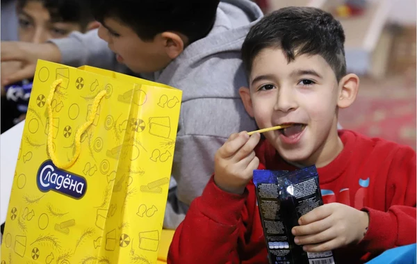 “Avrora" Qrup uşaq sığınacaqlarında məskunlaşan uşaqları sevindirib - FOTO