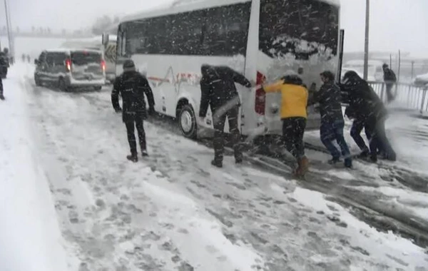 Qarlı İstanbulda SON VƏZİYYƏT - FOTOLAR