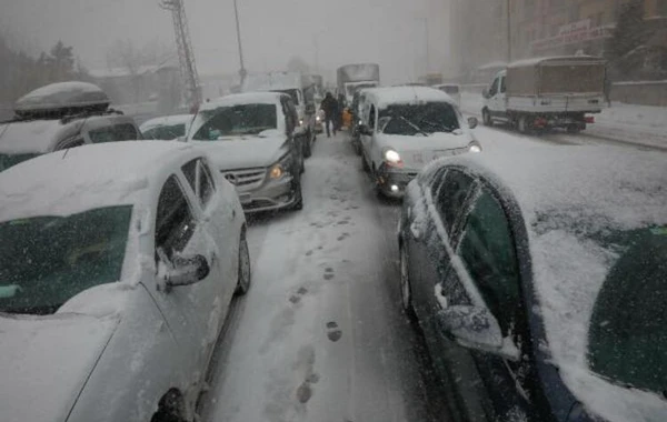 Qarlı İstanbulda SON VƏZİYYƏT - FOTOLAR