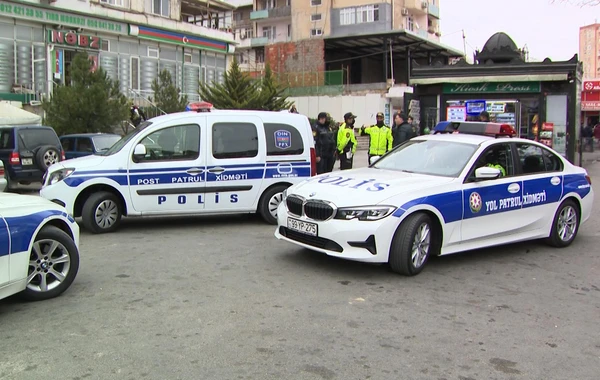 Polis daha 14 "parkovşiki" cərimələdi - FOTO/VİDEO
