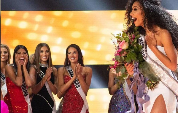 31 yaşlı model özünü 60-cı mərtəbədən atdı - FOTO
