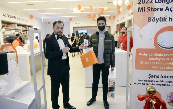 Bakıda  Xiaomi-nin yeni mağazası açıldı - FOTO