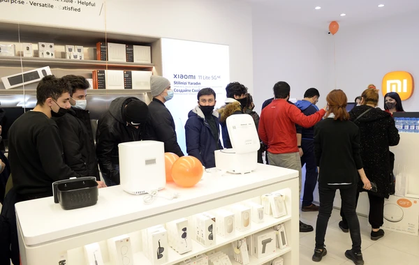 Bakıda  Xiaomi-nin yeni mağazası açıldı - FOTO