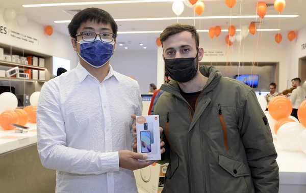 Bakıda  Xiaomi-nin yeni mağazası açıldı - FOTO