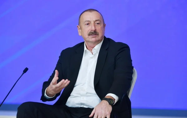 Ильхам Алиев принял участие в форуме, посвященном 25-летию Дня азербайджанской молодежи - ОБНОВЛЕНО + ВИДЕО