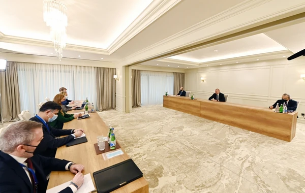 Президент Ильхам Алиев принял делегацию во главе с еврокомиссаром по энергетике - ФОТО