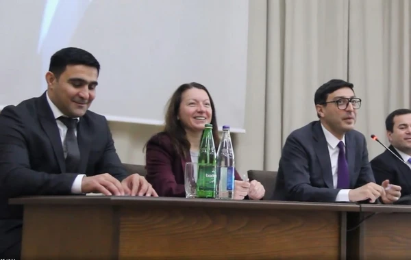 Fərid Qayıbov Vasif Talıbovla Naxçıvanın idman həyatını, gənclər siyasətini müzakirə edib