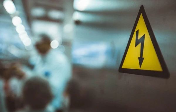 Oğuzda 44 yaşlı kişini elektrik cərəyanı vurub