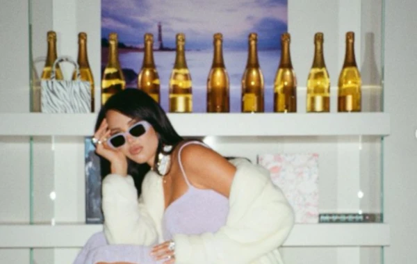 İslamı qəbul edən rusiyalı model bu şəkillərinə görə tənqid edildi - FOTO