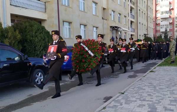 “Qarabağ” ordenli şəhidin zabit əmisi dəfn edilib - FOTO