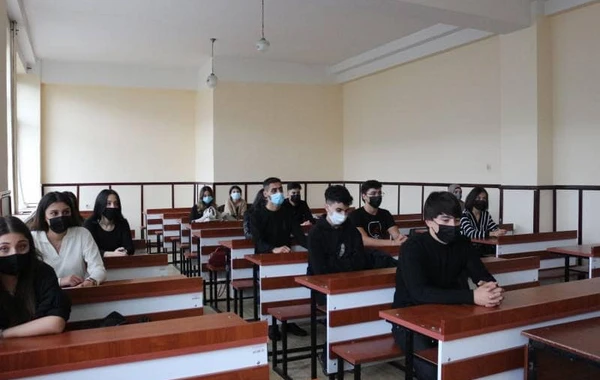 Sabahdan tələbə və müəllimlər üçün yeni COVID-19 sertifikatı tələb olunacaq