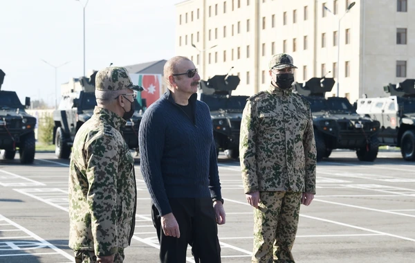 Prezident və Mehriban Əliyeva Ağcabədidə hərbi şəhərciyin açılışında iştirak ediblər - FOTO