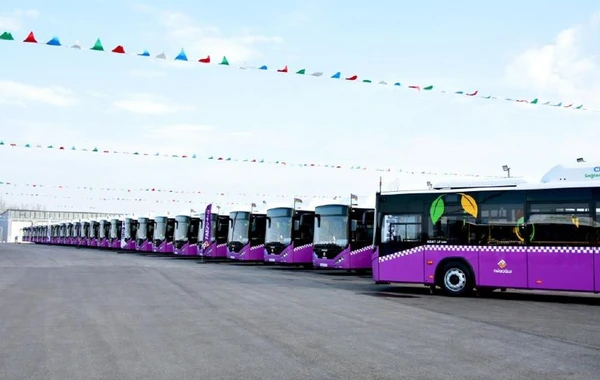 Bakıya AVRO-6 standartlı CNG avtobusları gətirilib - FOTO