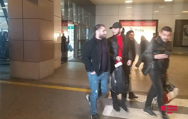 Ukraynada olan Azərbaycan vətəndaşlarının bir qismi Bakıya qayıtdı - FOTO