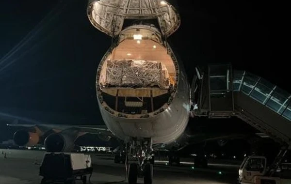 Второй самолет с азербайджанской гуманитарной помощью для Украины приземлился в Польше - ФОТО