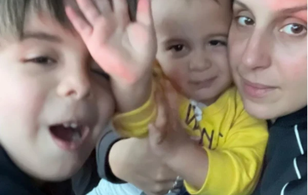 “Avroviziya” qalibi iki uşağı ilə Rumıniyaya sığındı - FOTO