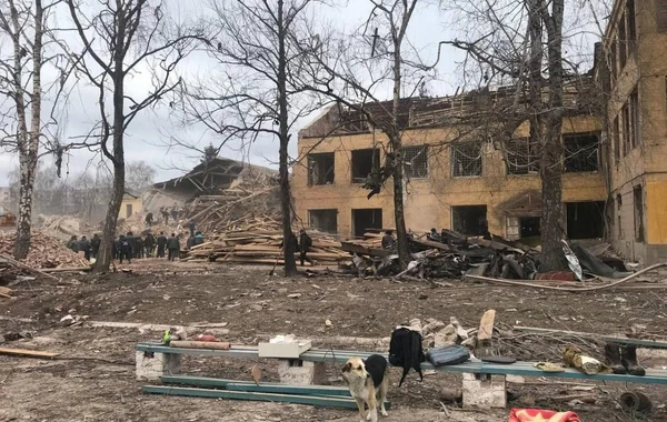В украинском городе разгромили воинскую часть, десятки погибших - ФОТО