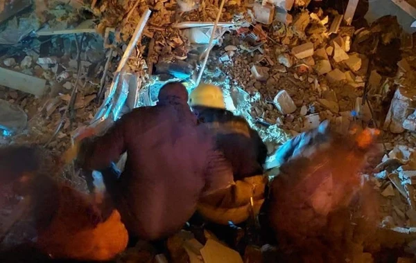 Ракетный удар по Житомиру: под завалами домов находятся люди - ВИДЕО