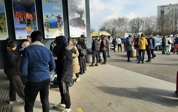 Ukraynadan Rumıniyaya gələn azərbaycanlılar pulsuz təyyarə reysi ilə İstanbula çatdırılır - FOTO