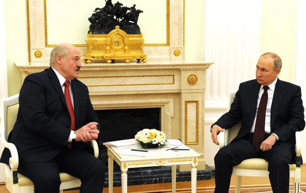 Putinlə Lukaşenko Ukraynadakı vəziyyəti müzakirə edib