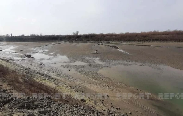 Kürün bir hissəsi quruyub - FOTO