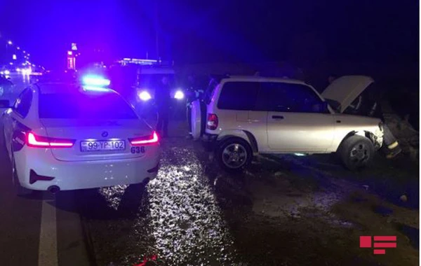 В Абшероне мужчина угнал автомобиль у женщины и попал в аварию - ФОТО