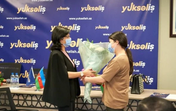 Prezident Administrasiyasının şöbə müdiri “Yüksəliş” müsabiqəsinin qalibləri ilə görüşdü - FOTO